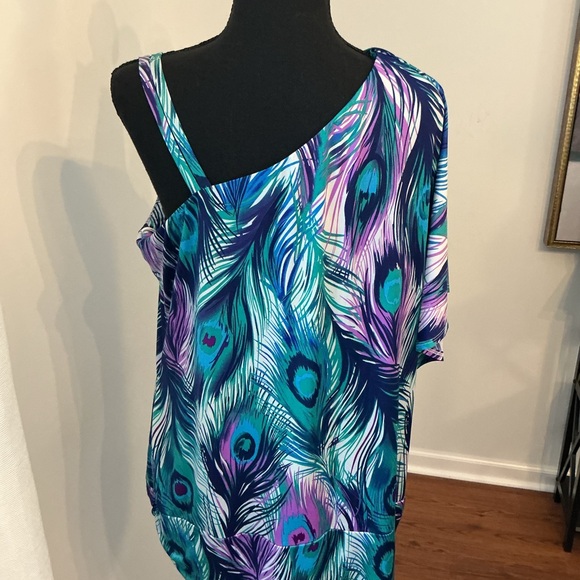 Colorful Abstract Print Top - Picture 4 of 8